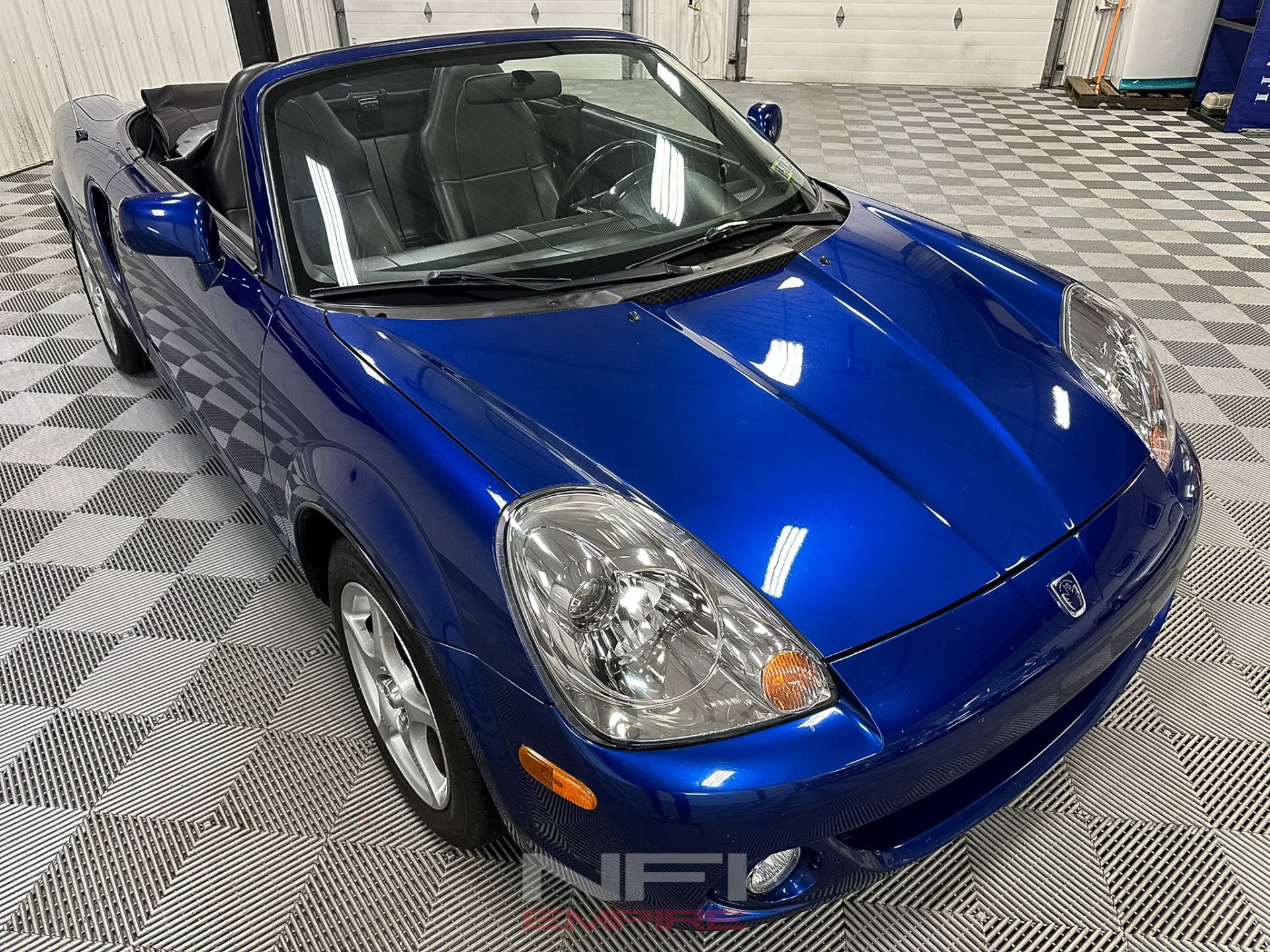 Used 2003 Toyota MR2 image 9