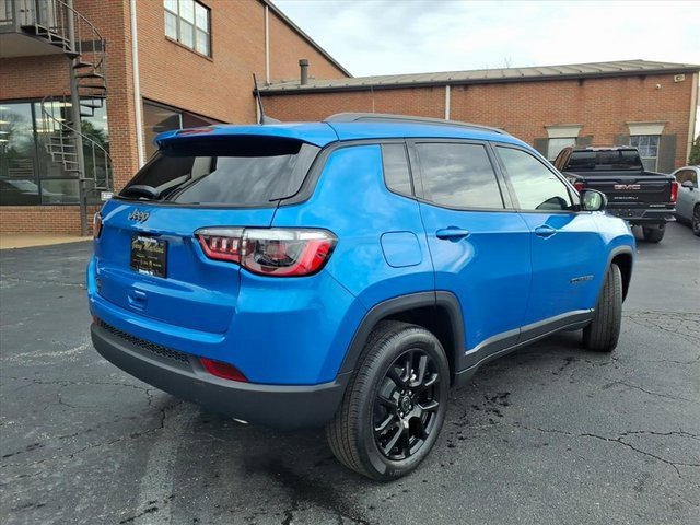 New 2026 Jeep Compass Latitude image 3