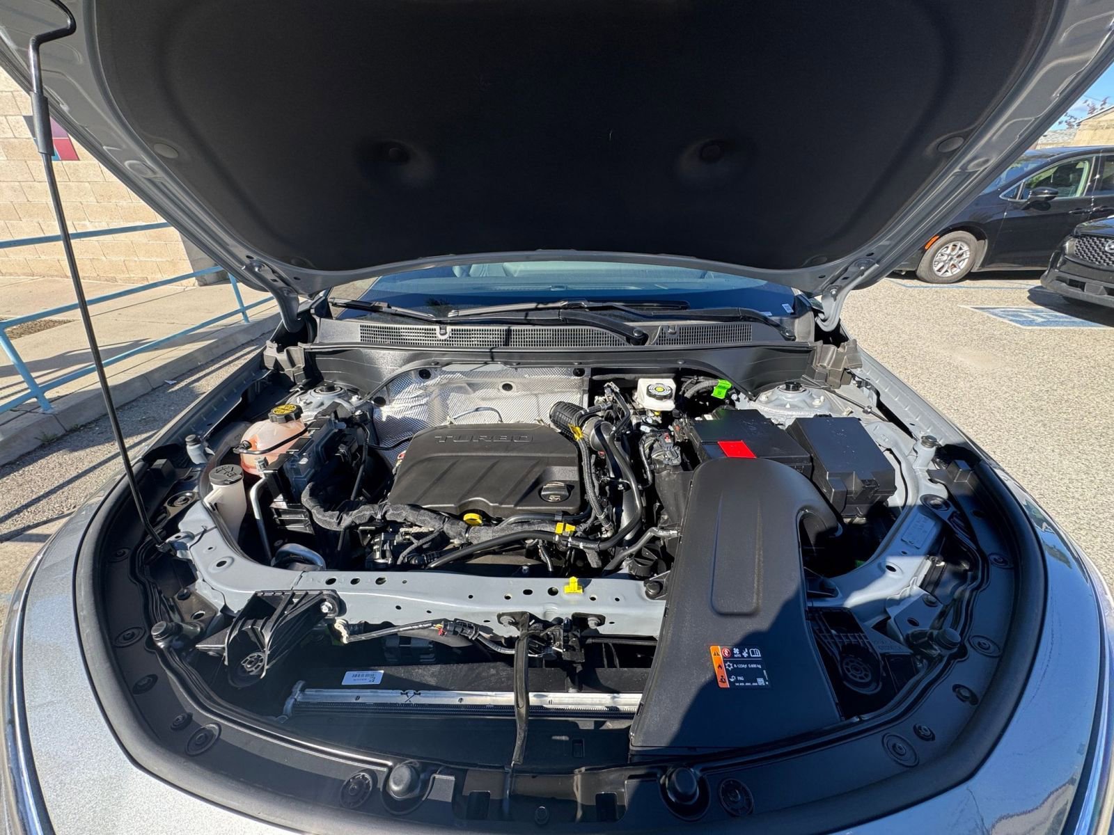 Used 2025 Buick Envista Sport Touring image 31