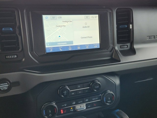 Used 2022 Ford Bronco Black Diamond image 11