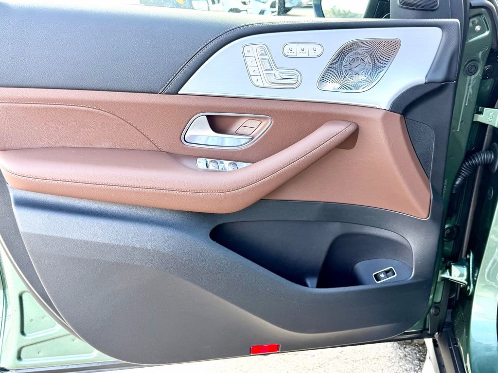 New 2026 Mercedes-Benz GLE 580 4MATIC image 16
