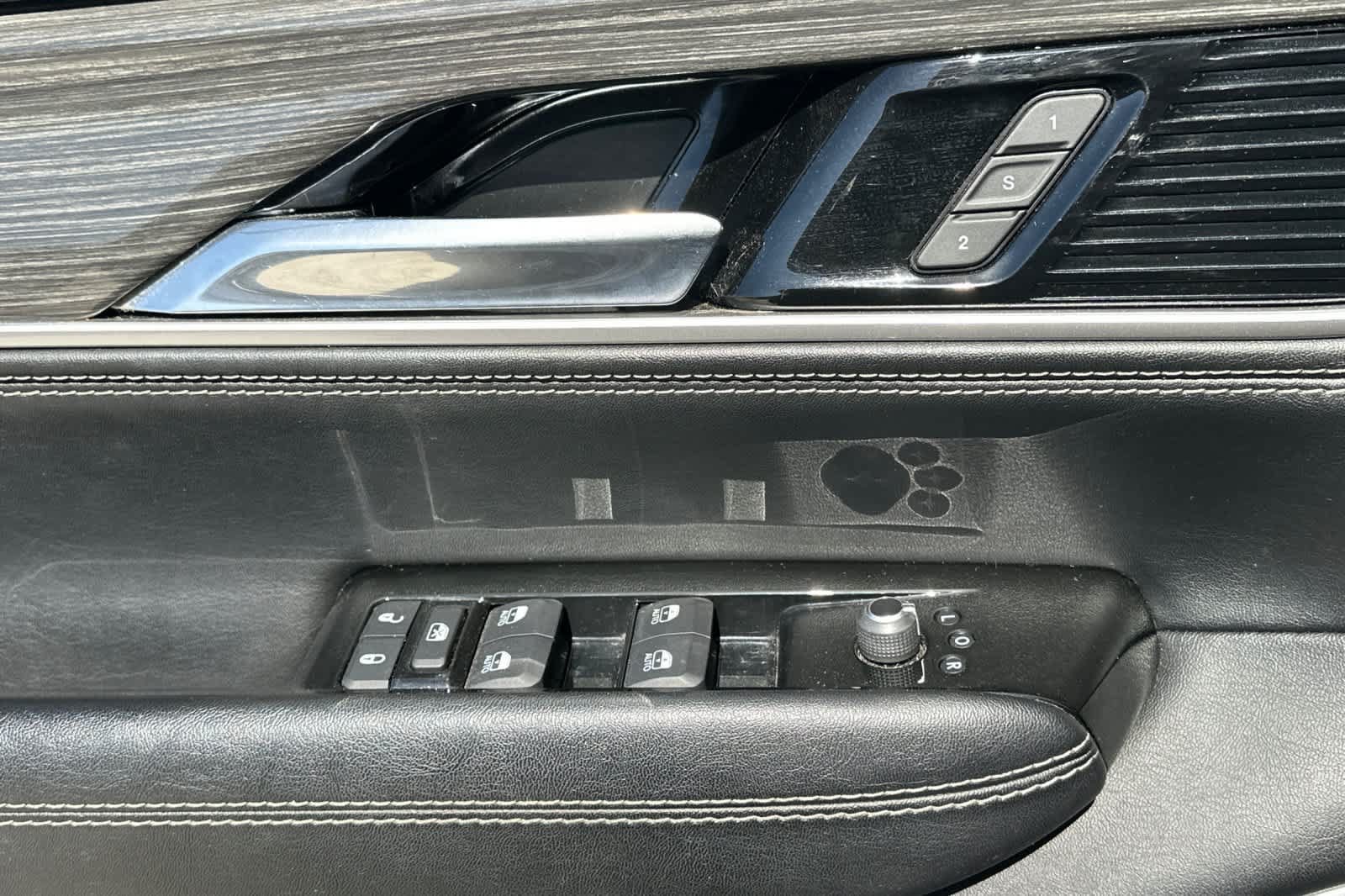 Used 2022 Jeep Wagoneer Series II RWD image 14