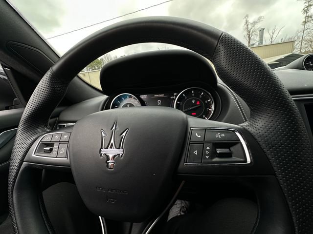 Used 2022 Maserati Levante GT image 23