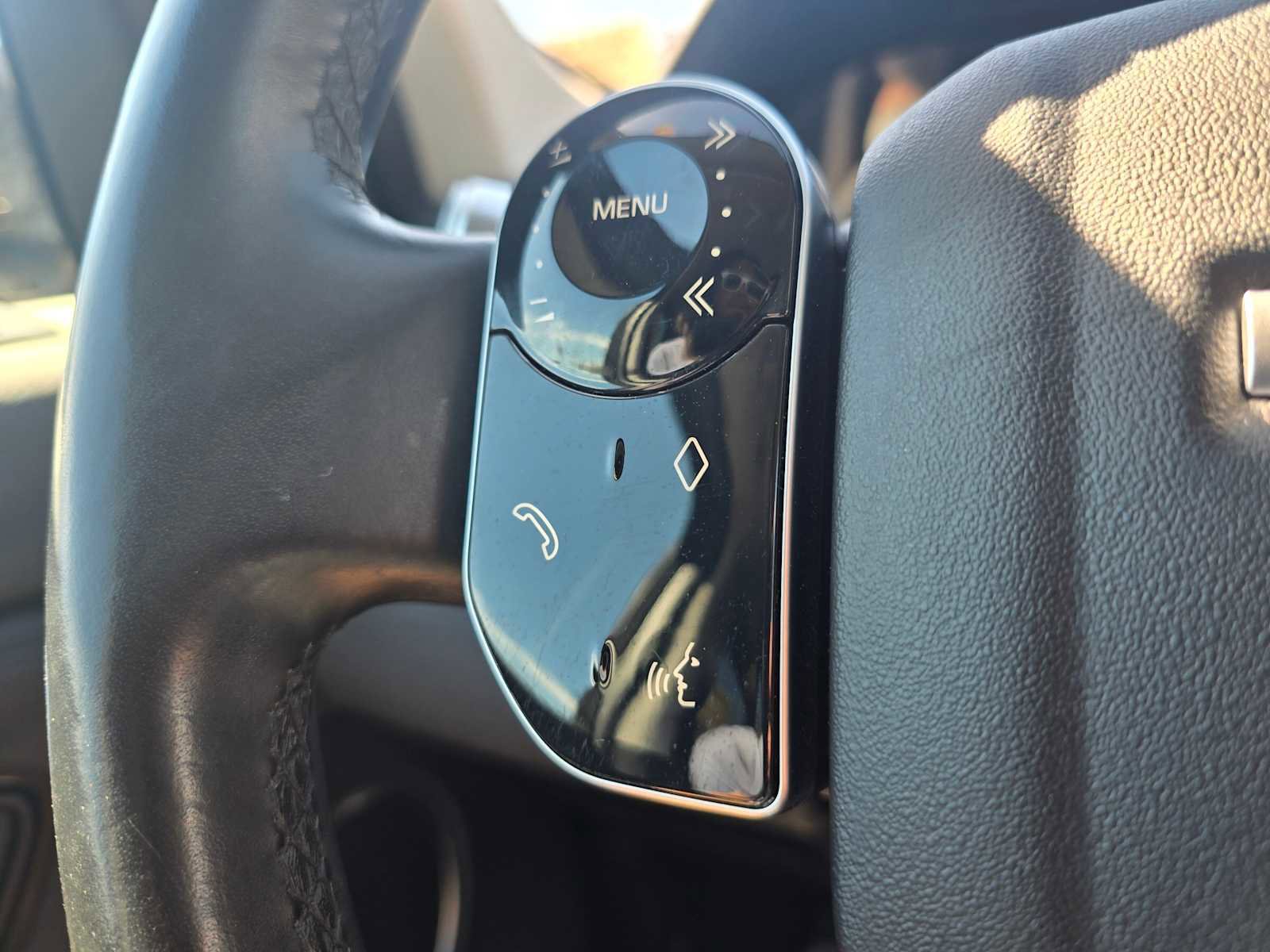 Used 2020 Land Rover Discovery Sport image 32