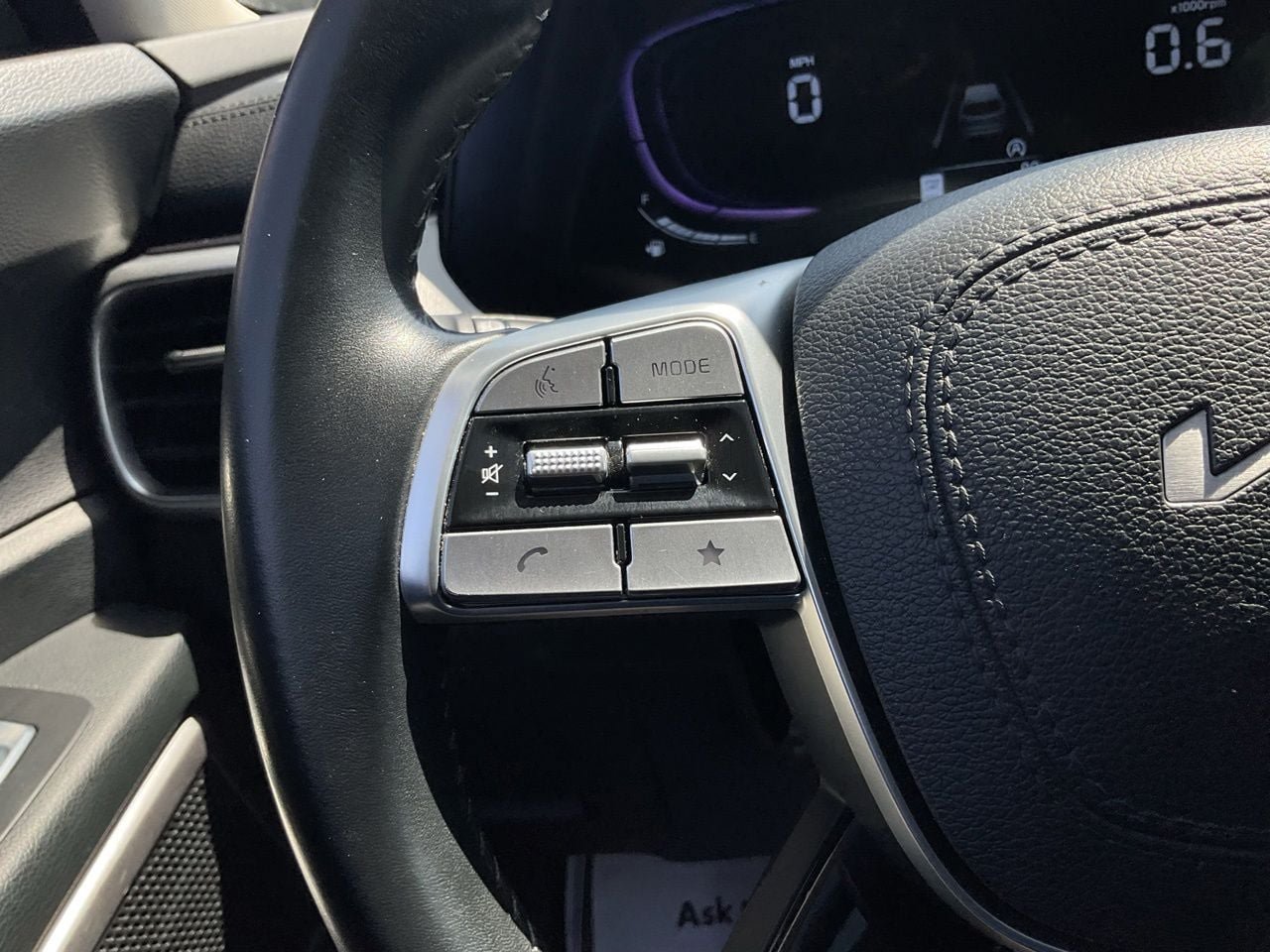 Used 2025 Kia Telluride S FWD image 44
