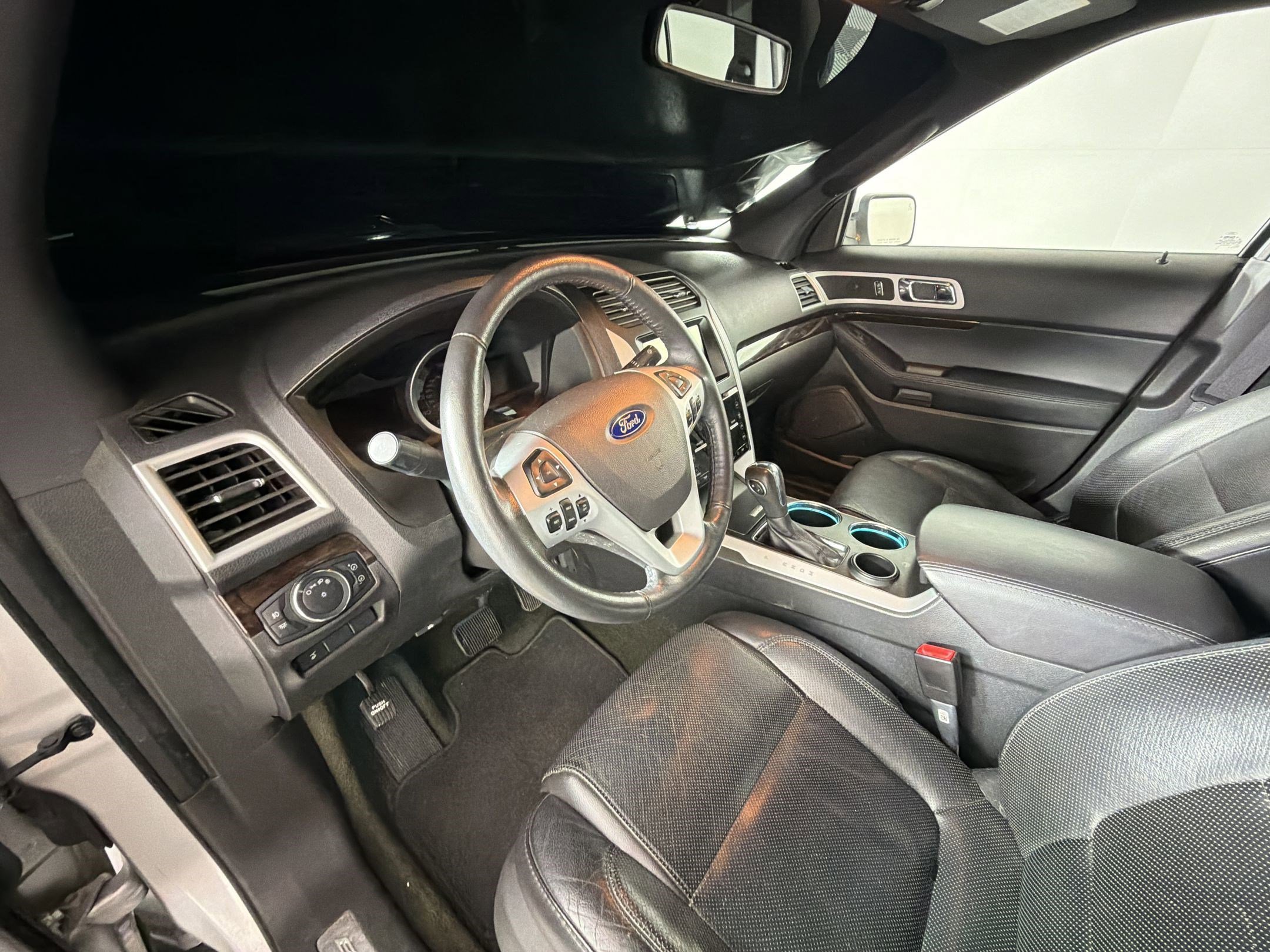 Used 2013 Ford Explorer Limited FWD image 4