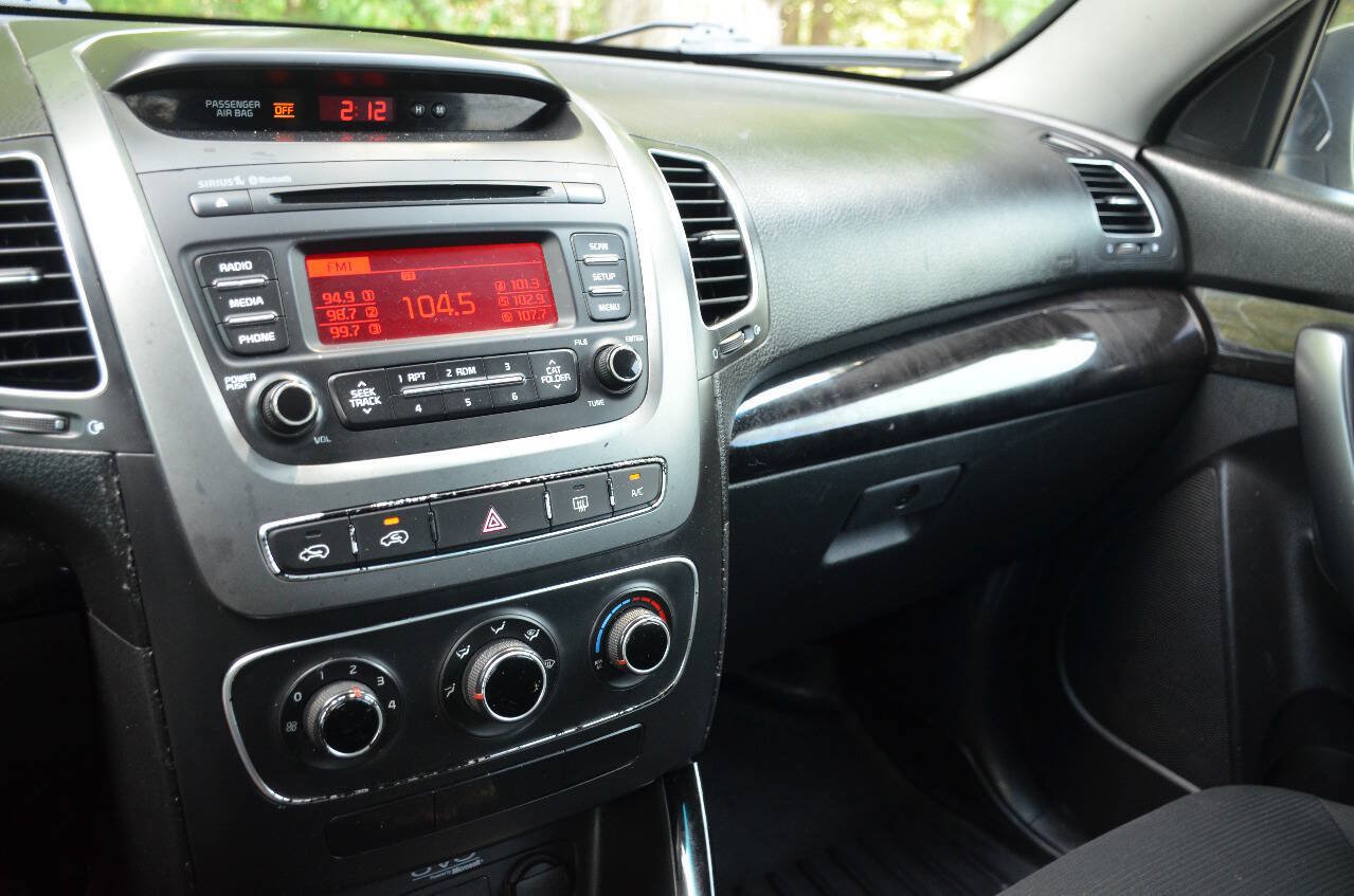 Used 2014 Kia Sorento LX FWD image 15