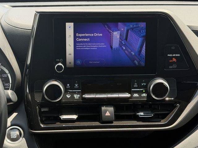 Certified 2025 Toyota Highlander LE FWD image 15