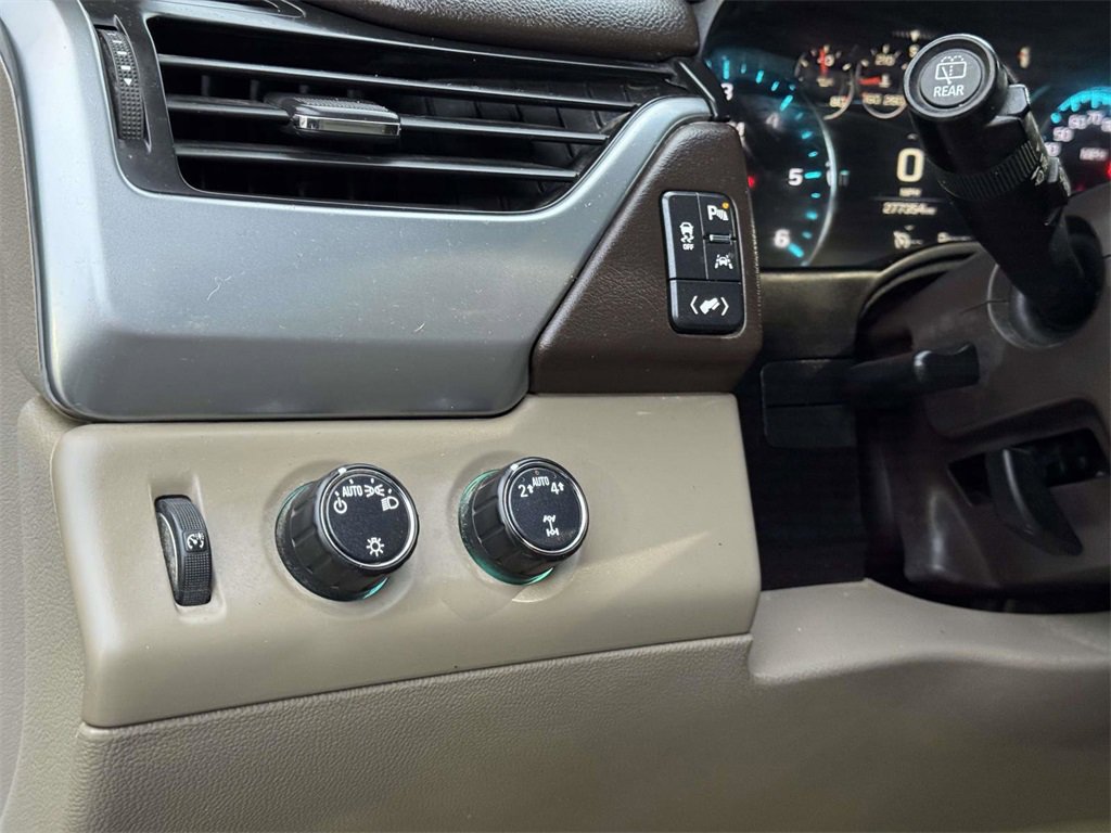 Used 2017 Chevrolet Tahoe LT image 9