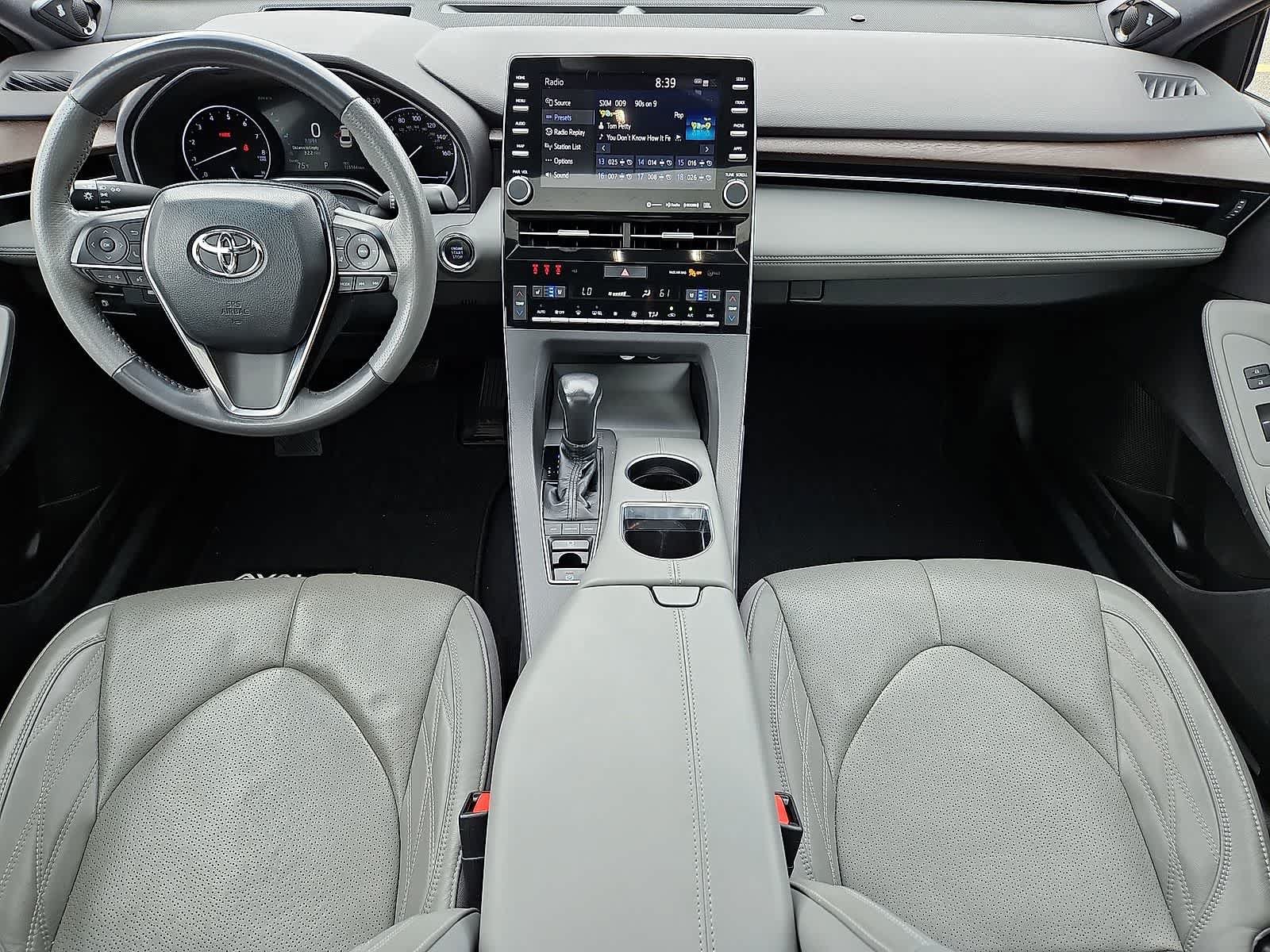 Used 2020 Toyota Avalon Limited FWD image 27