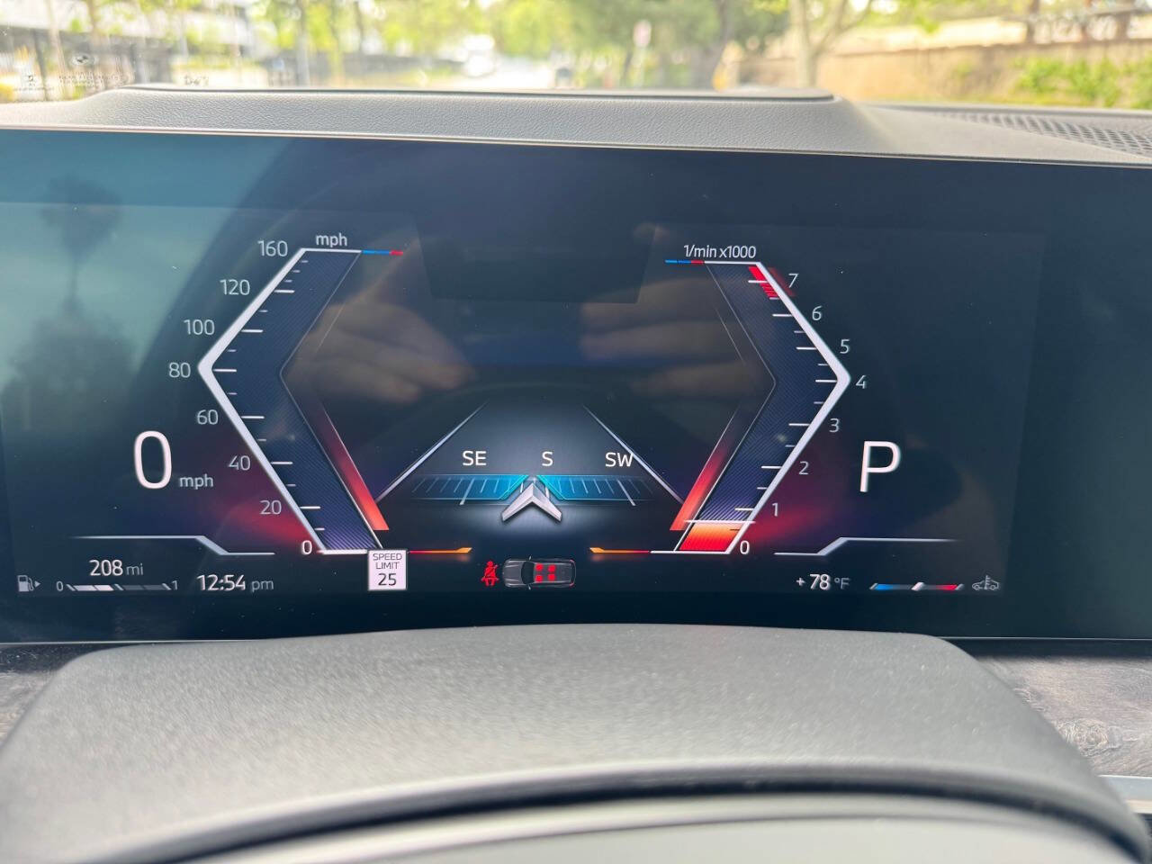 Used 2024 BMW X7 xDrive40i w/ M Sport Package image 17