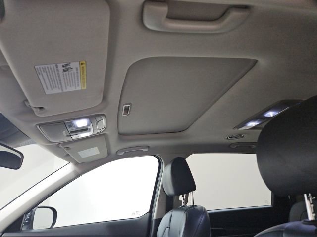 Used 2020 Kia Telluride S w/ S 8 Passenger Seating Package image 15