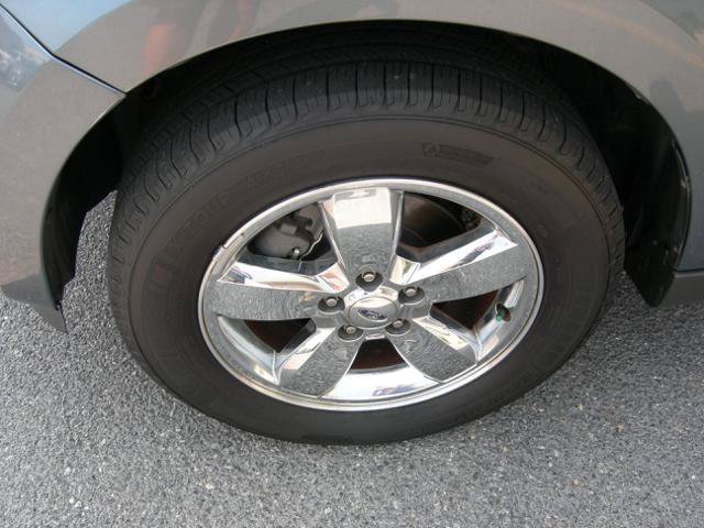 Used 2010 Ford Escape Limited AWD/4WD image 6