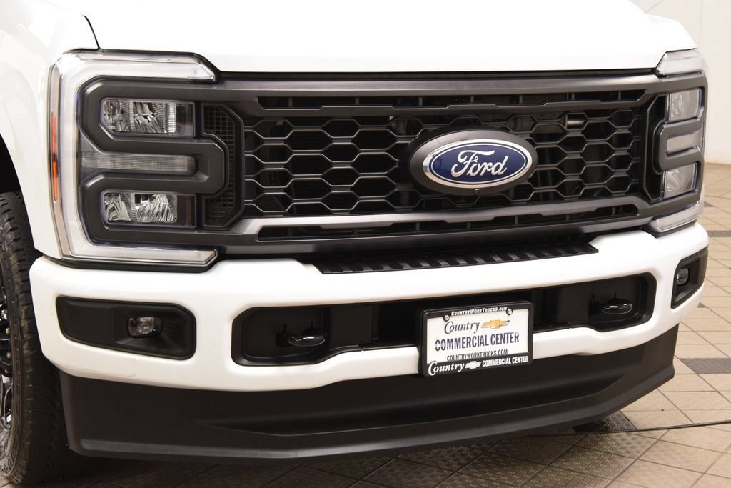 Used 2024 Ford F250 XL w/ STX Appearance Package AWD/4WD image 6