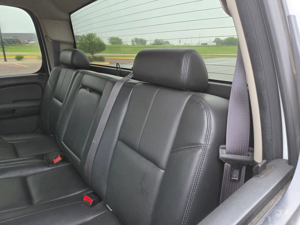Used 2013 GMC Sierra 2500 SLT w/ Suspension Package, Off-Road AWD/4WD image 44