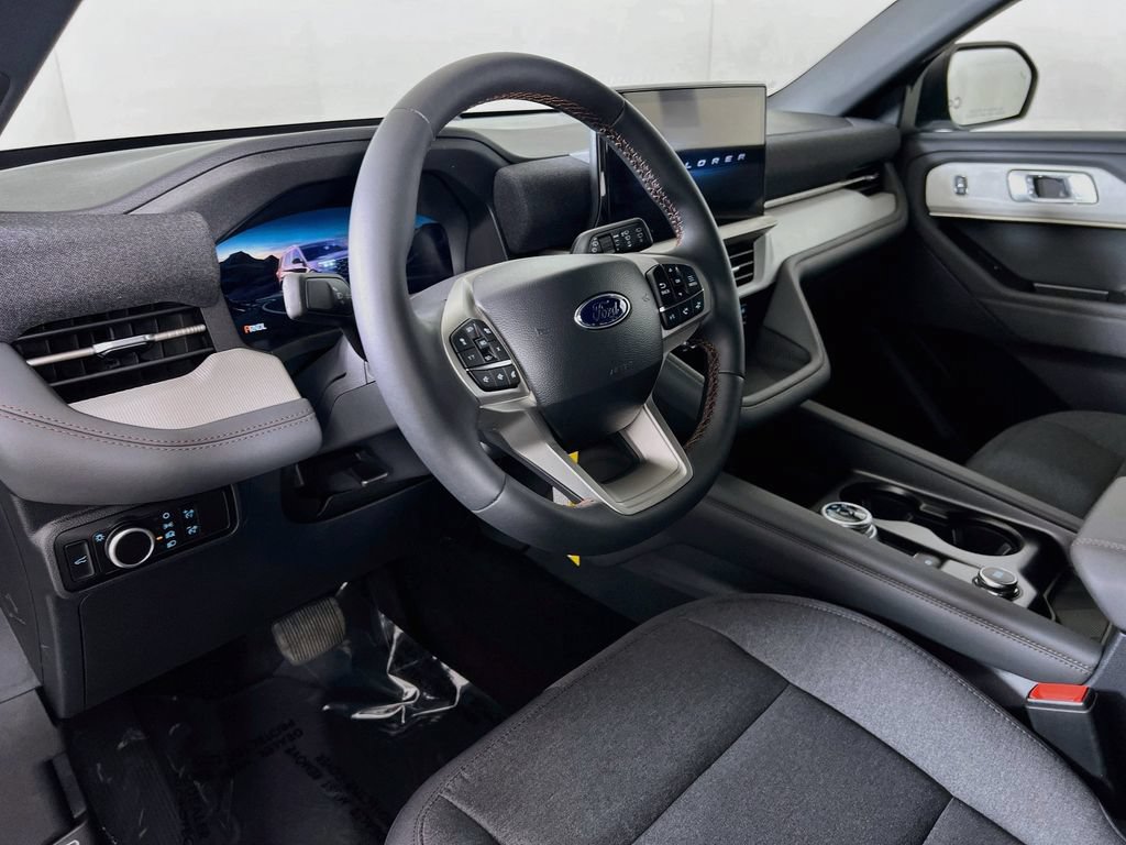 New 2027 Ford Explorer Active AWD/4WD image 3