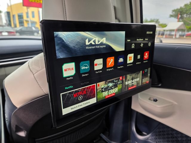 Used 2025 Kia Carnival SX FWD image 18