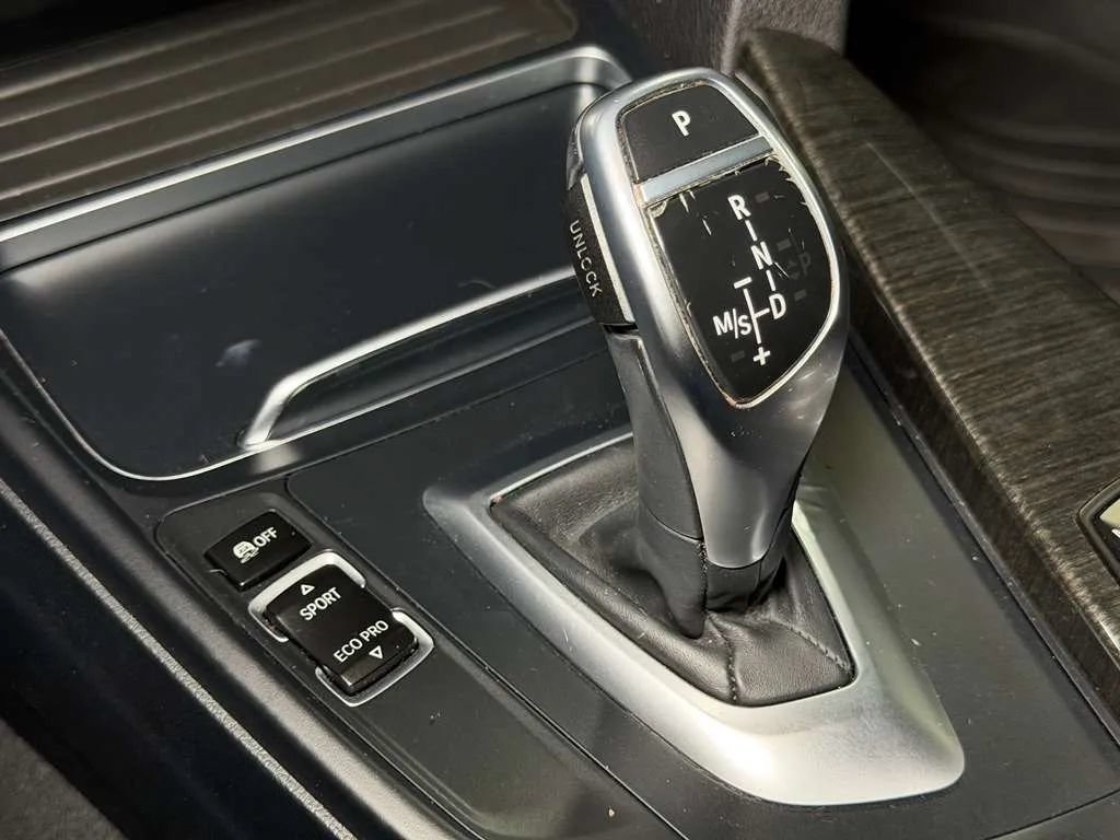 Used 2018 BMW 328d Sedan RWD image 27