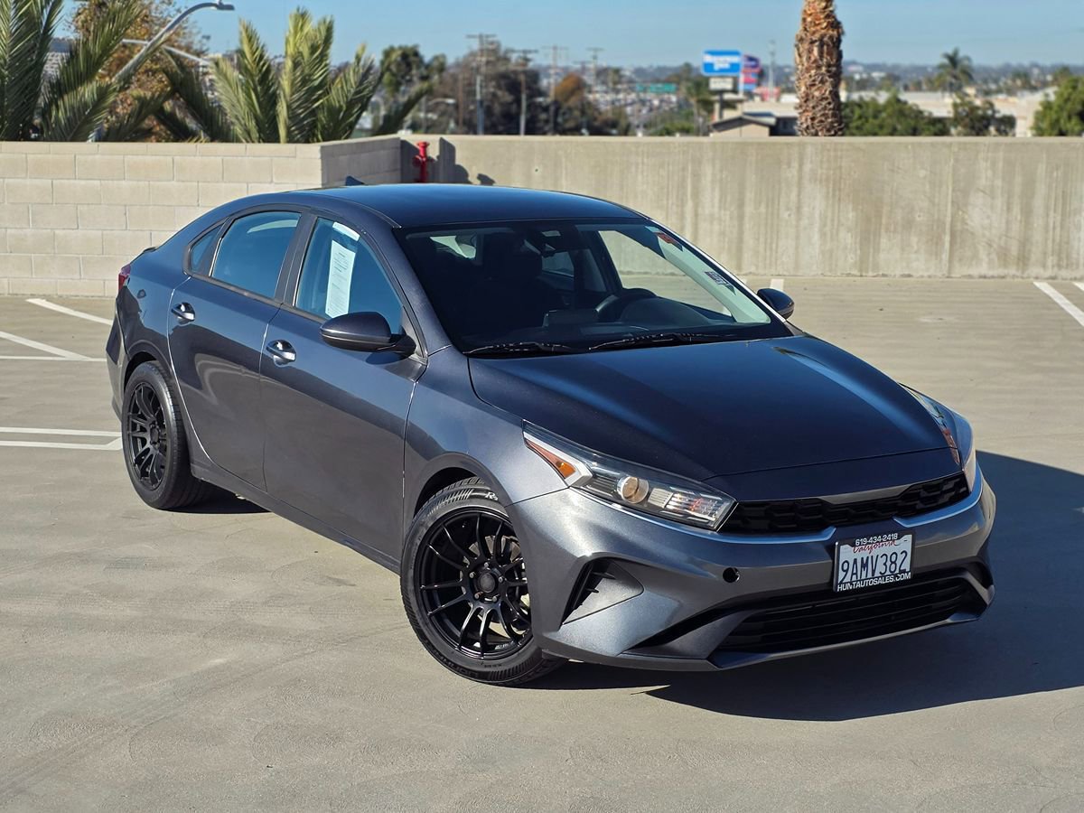 Used 2022 Kia Forte Sedan FWD image 2