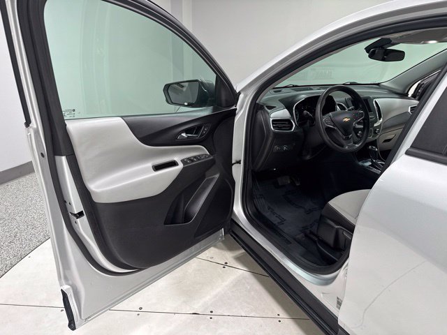 Used 2020 Chevrolet Equinox LS AWD/4WD image 7