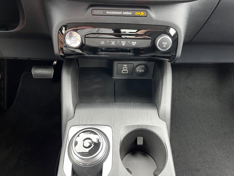 New 2025 Ford Escape SE image 13