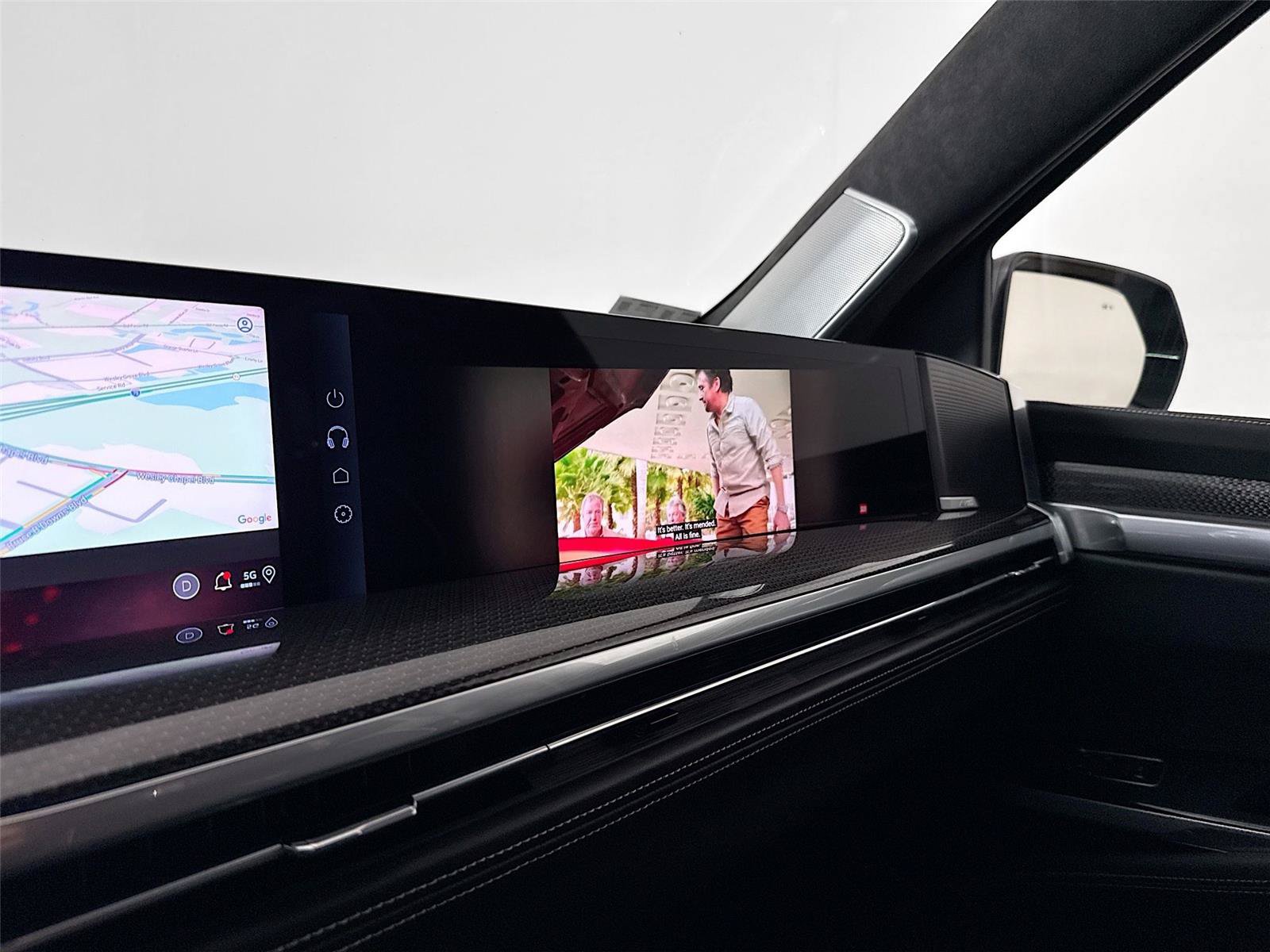Used 2025 Cadillac Escalade ESV V AWD/4WD image 15