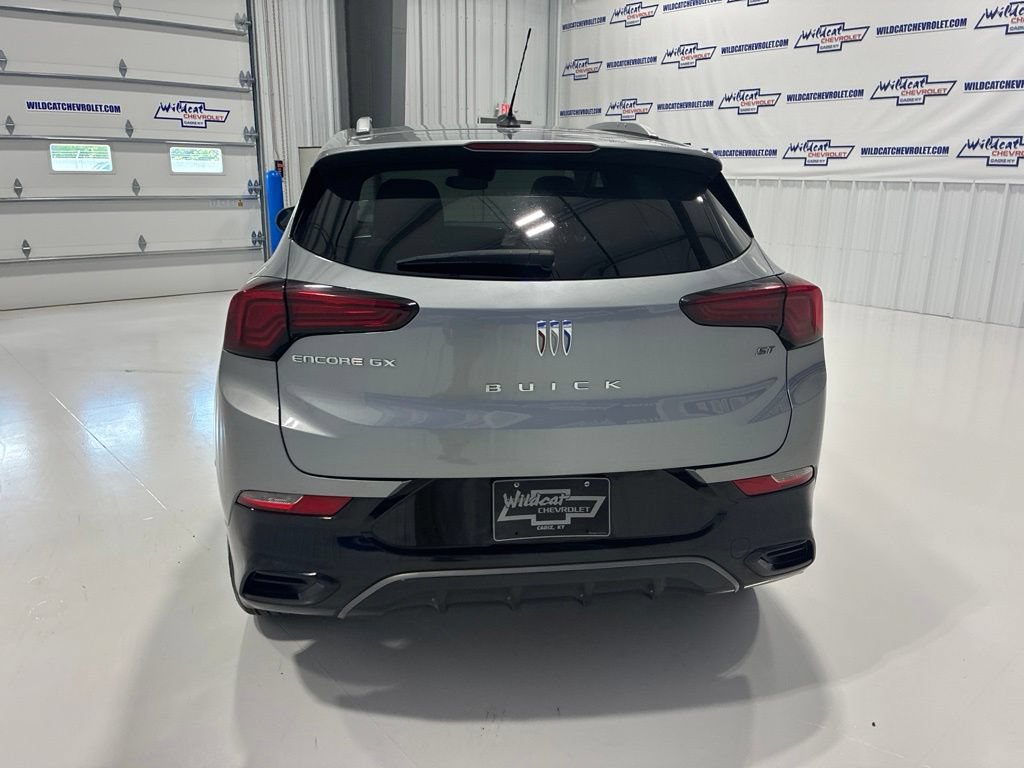 Used 2024 Buick Encore GX Sport Touring FWD image 5