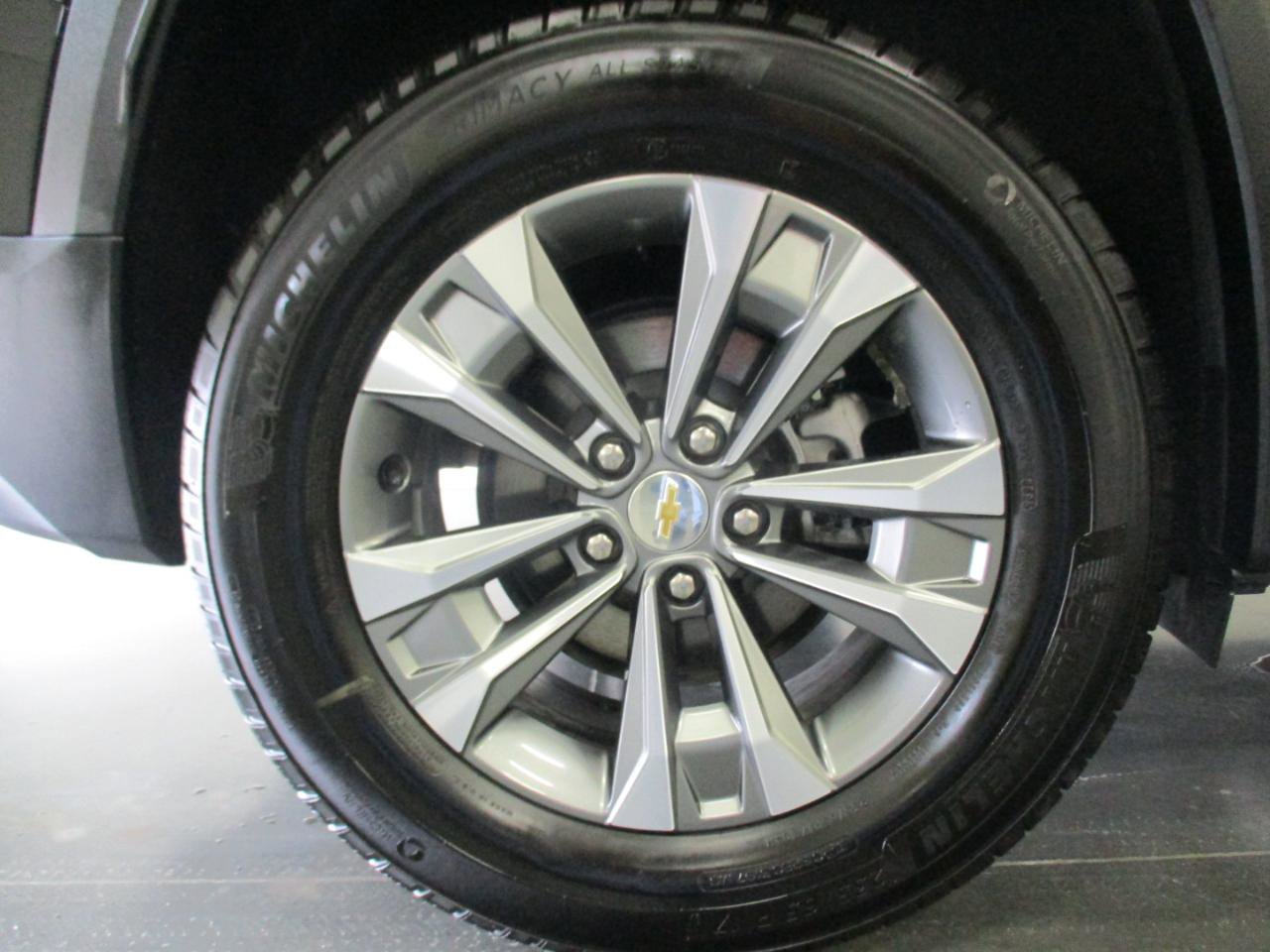 Used 2025 Chevrolet Equinox LT image 25