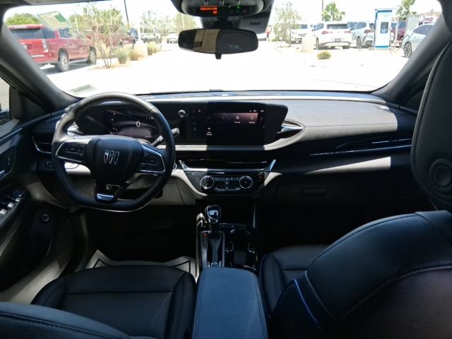 Used 2025 Buick Envista Sport Touring w/ Experience Buick Package FWD image 10