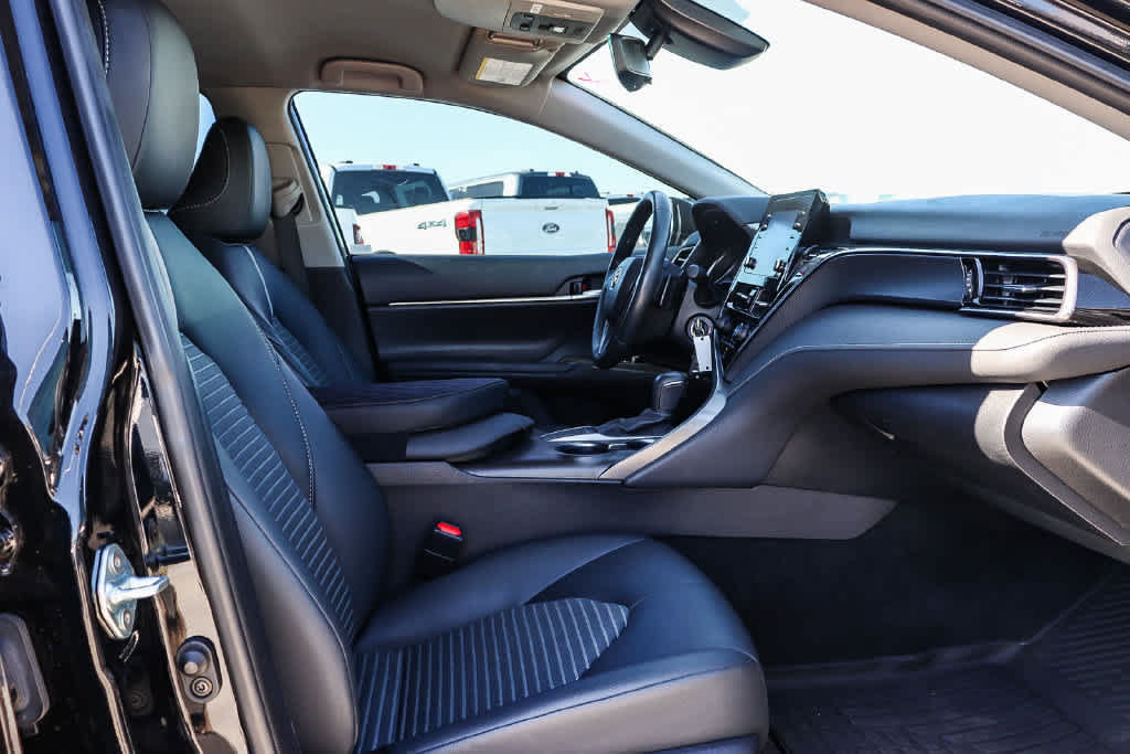 Used 2024 Toyota Camry SE FWD image 15