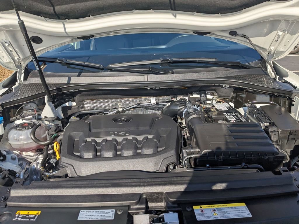 Used 2024 Volkswagen Tiguan Wolfsburg Edition image 35