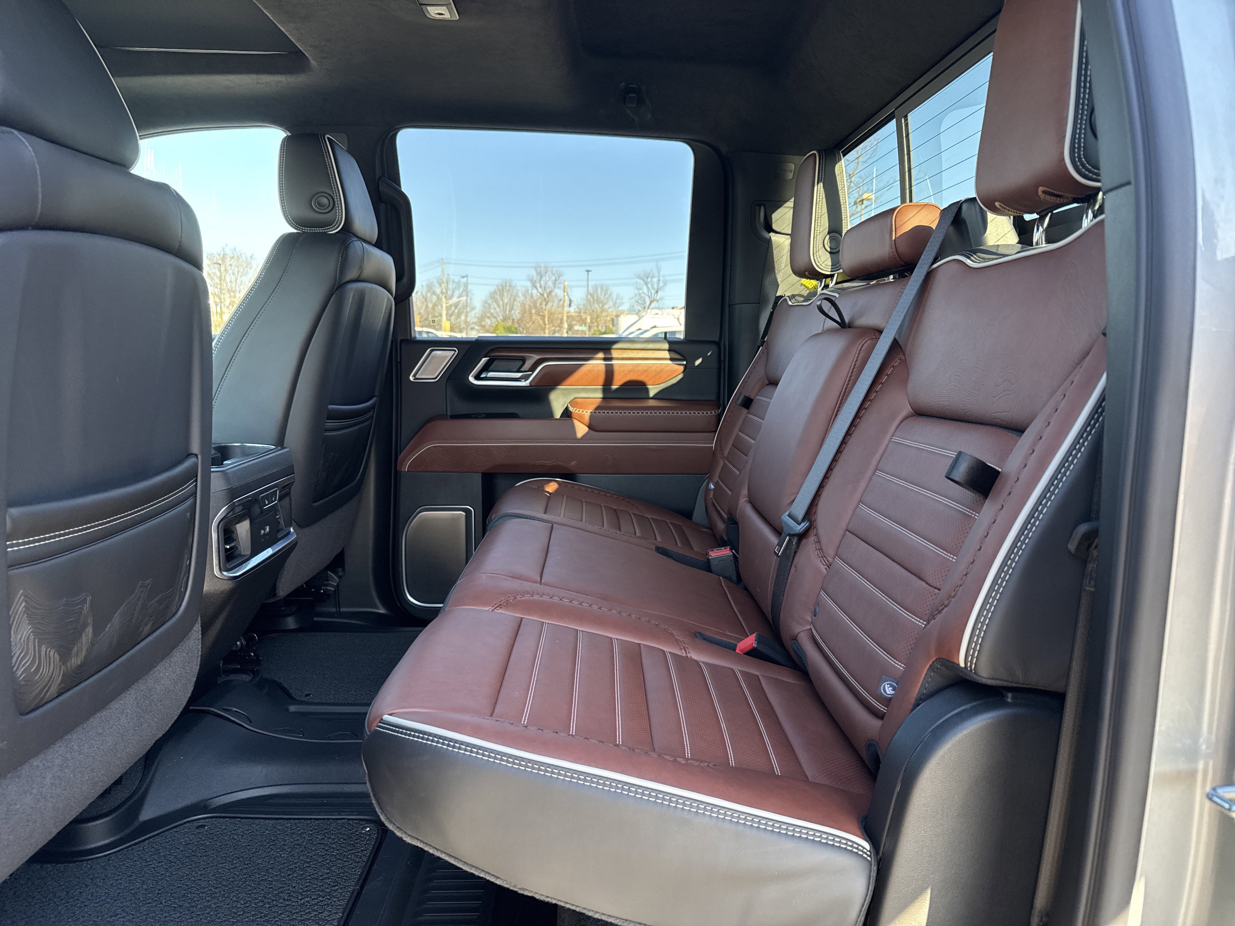 Used 2025 GMC Sierra 2500 Denali Ultimate image 30
