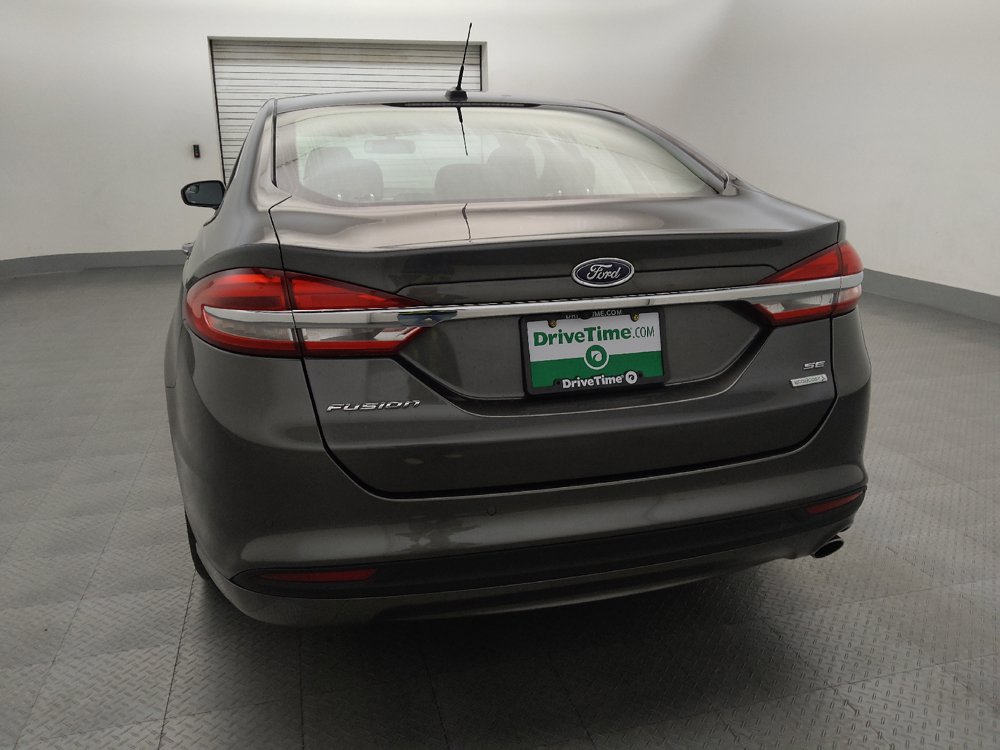 Used 2018 Ford Fusion SE w/ Fusion SE Technology Package FWD image 6