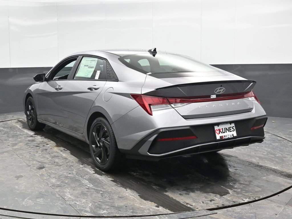 New 2026 Hyundai Elantra Sport w/ Cargo Package image 10