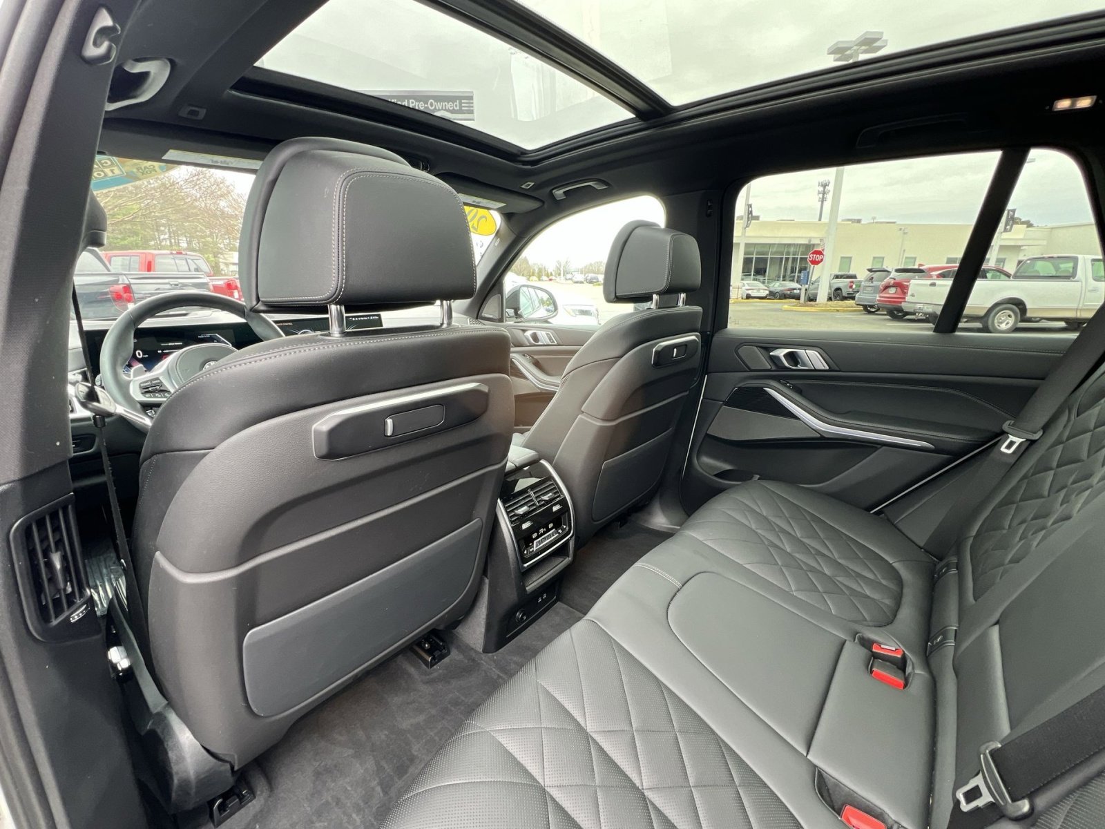 Used 2025 BMW X5 xDrive40i w/ M Sport Package image 23