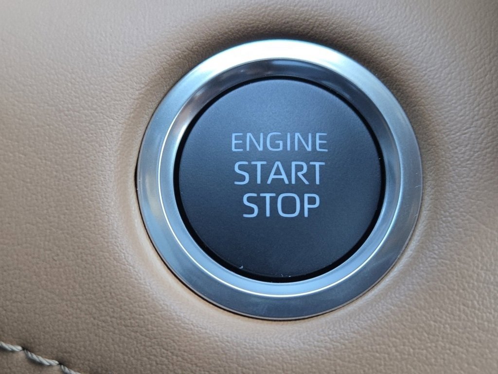 New 2026 Toyota Highlander Platinum image 36