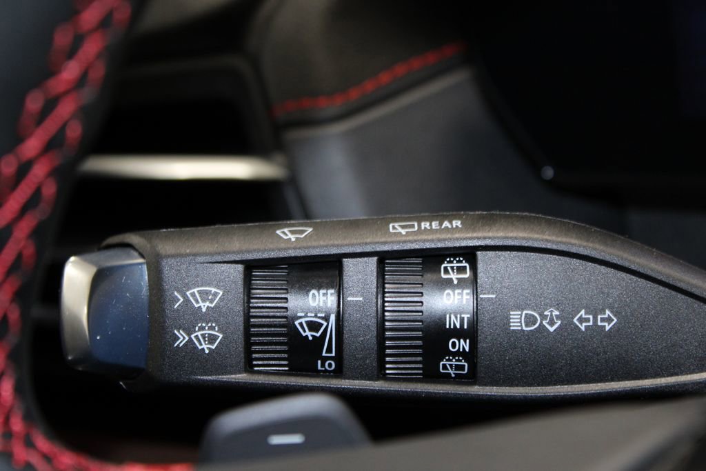 New 2026 Chevrolet Traverse RS w/ LPO, Floor Liner Package image 44