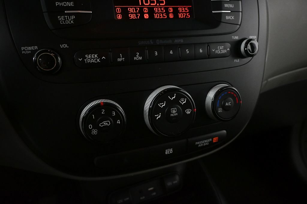 Used 2015 Kia Soul + image 13