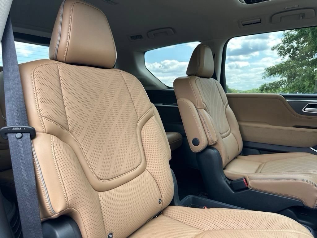 New 2027 INFINITI QX80 Luxe w/ Cargo Package AWD/4WD image 21