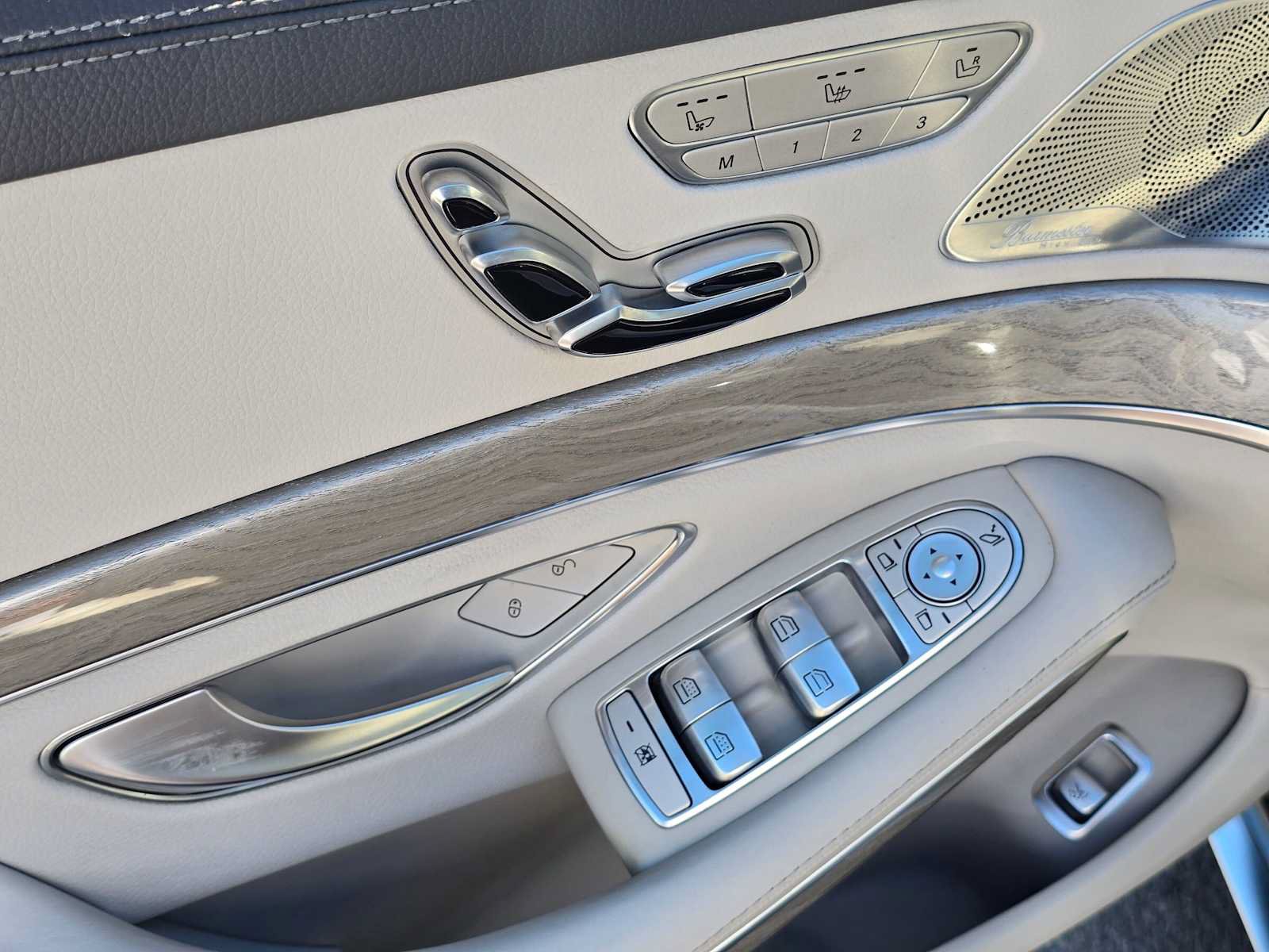 Used 2014 Mercedes-Benz S 63 AMG 4MATIC Sedan image 21
