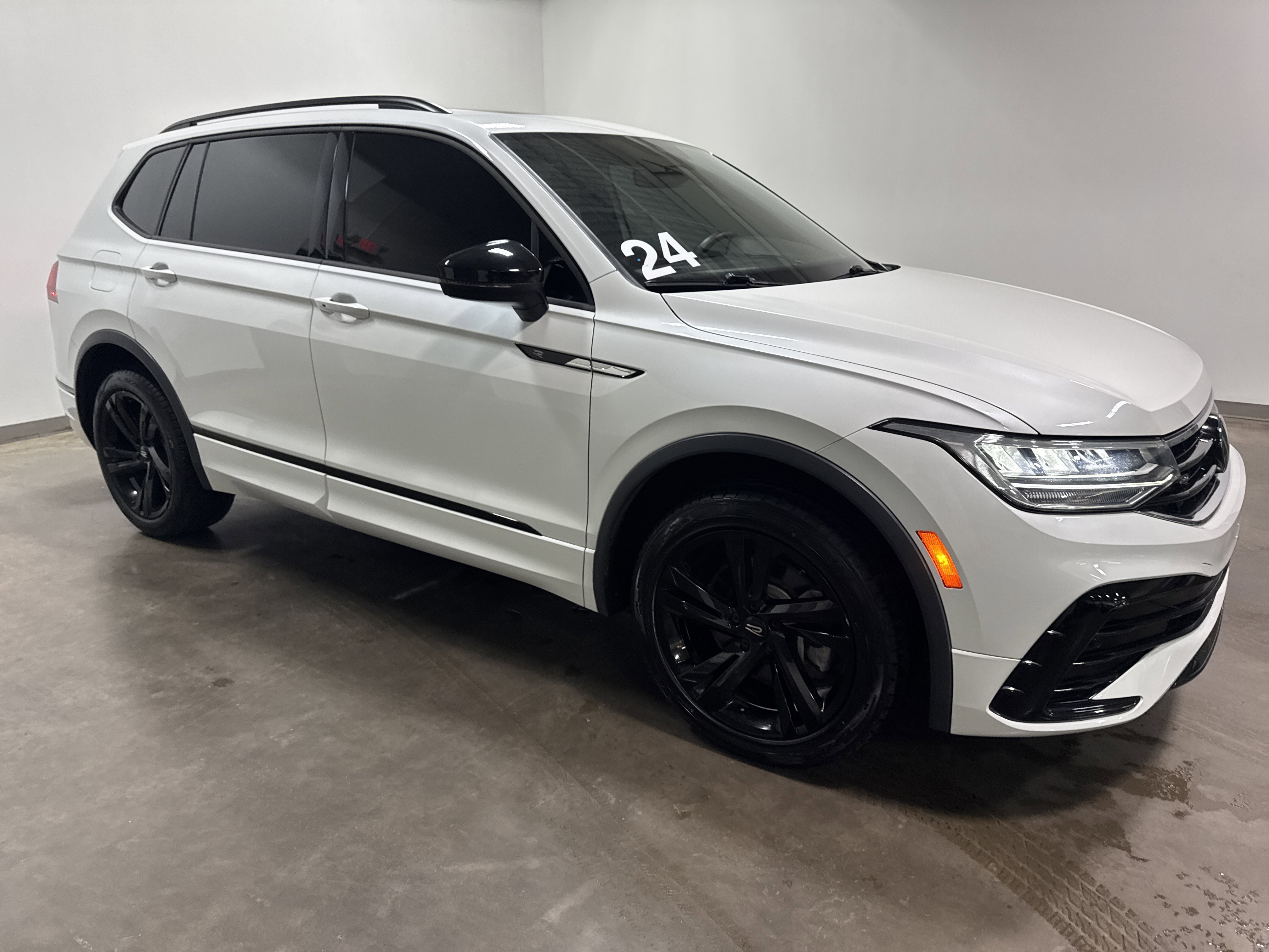Certified 2024 Volkswagen Tiguan SE R-Line AWD/4WD video 2