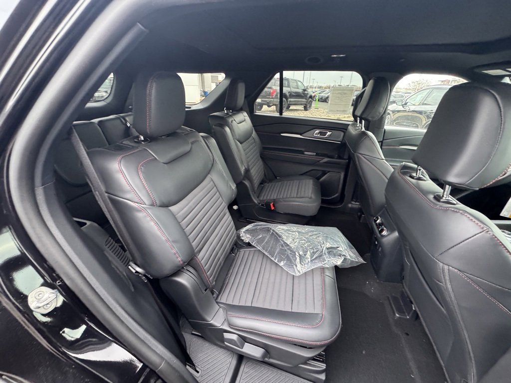 New 2026 Ford Explorer ST-Line w/ ST-Line Street Pack image 16