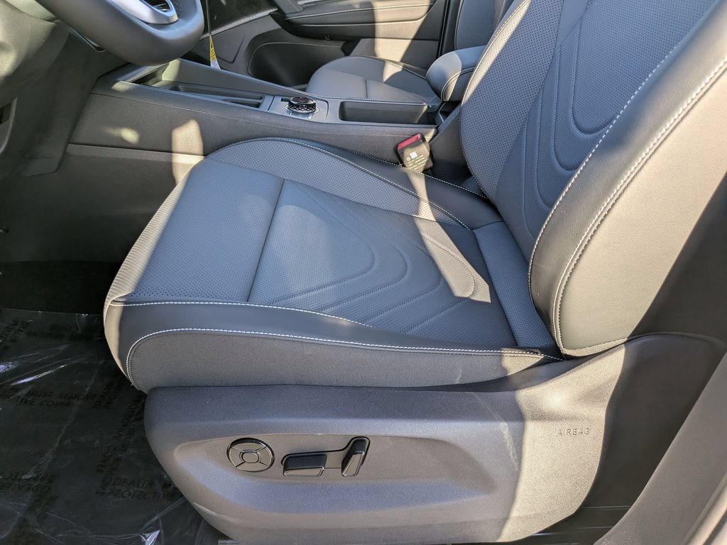 New 2026 Volkswagen Tiguan SE R-Line FWD image 16