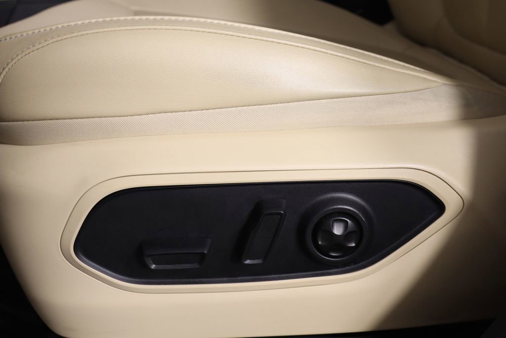 Used 2023 Jeep Grand Cherokee Limited w/ Trailer Tow Prep Group (B) image 24