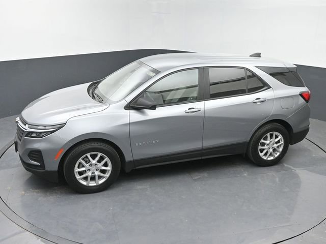 Used 2024 Chevrolet Equinox LS w/ LS Convenience Package image 29