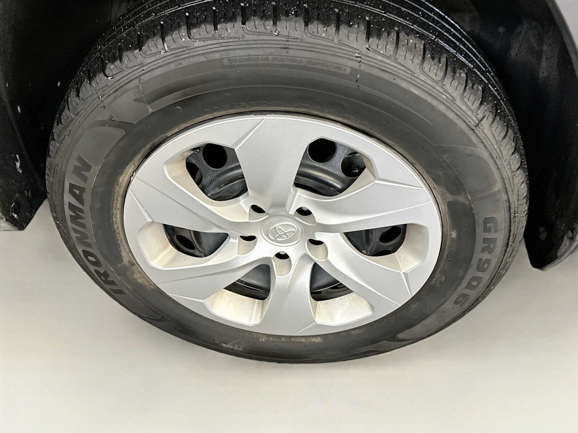 Used 2024 Toyota RAV4 LE AWD/4WD image 11