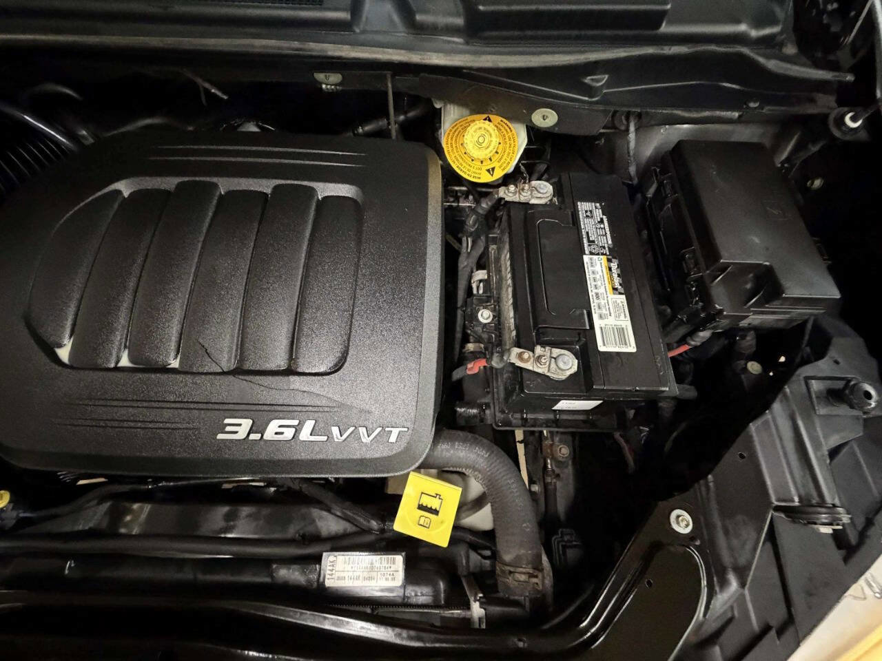 Used 2014 Chrysler Town & Country Touring-L image 33