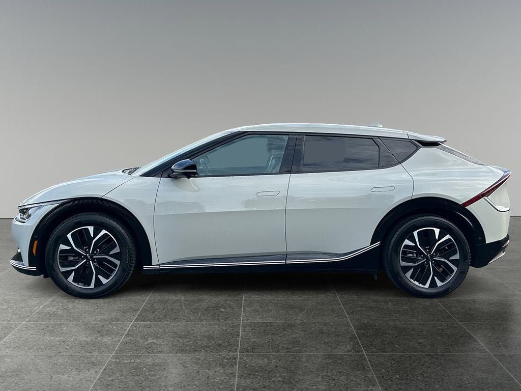 Used 2023 Kia EV6 Wind w/ Wind Technology Package AWD/4WD image 4