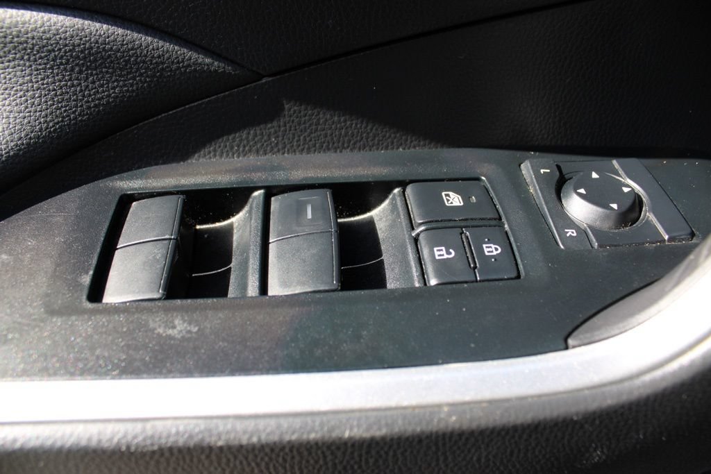 Used 2025 Toyota RAV4 LE FWD image 21