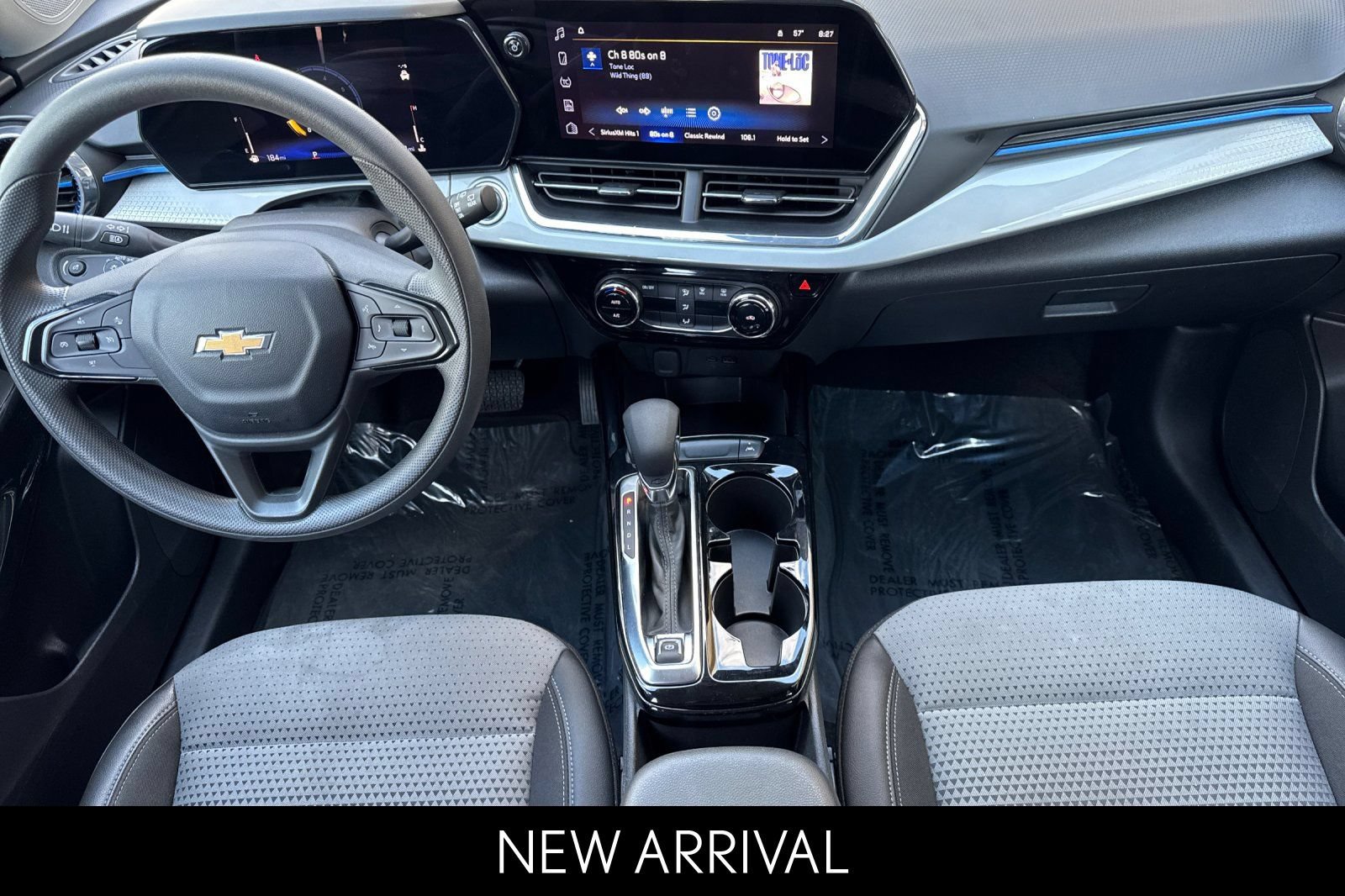 Used 2025 Chevrolet Trax LT FWD image 15